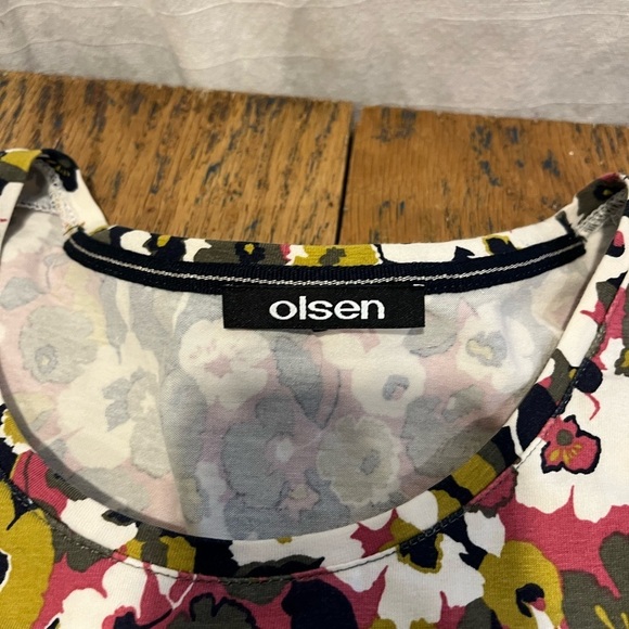 OLSEN Striooed & florals pattern 3/4 sleeve top size XL - Picture 2 of 7